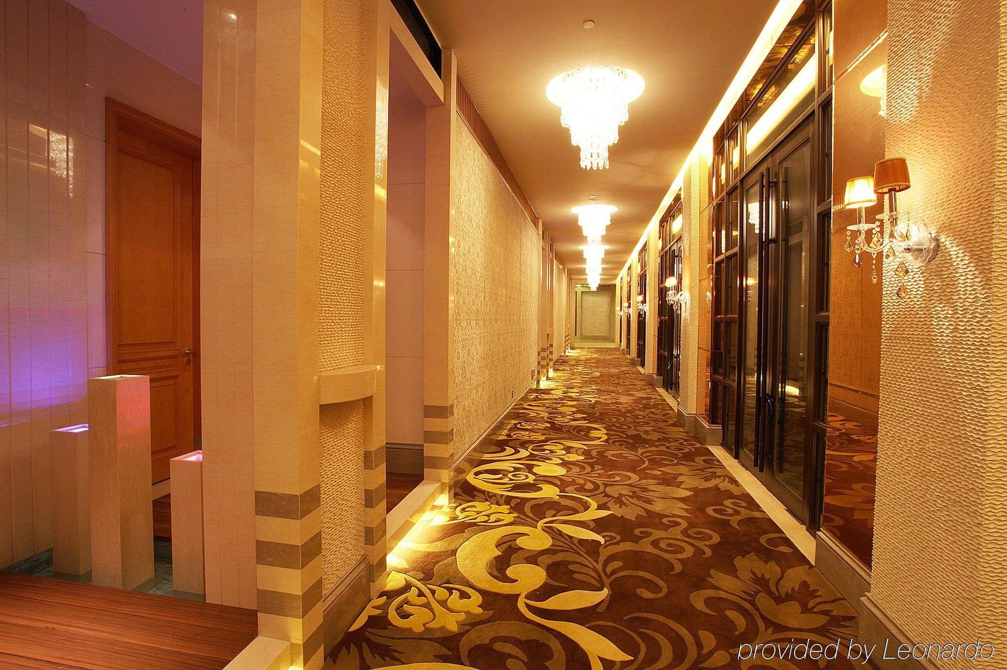 Chateau Star River Pudong Shanghai Interior foto