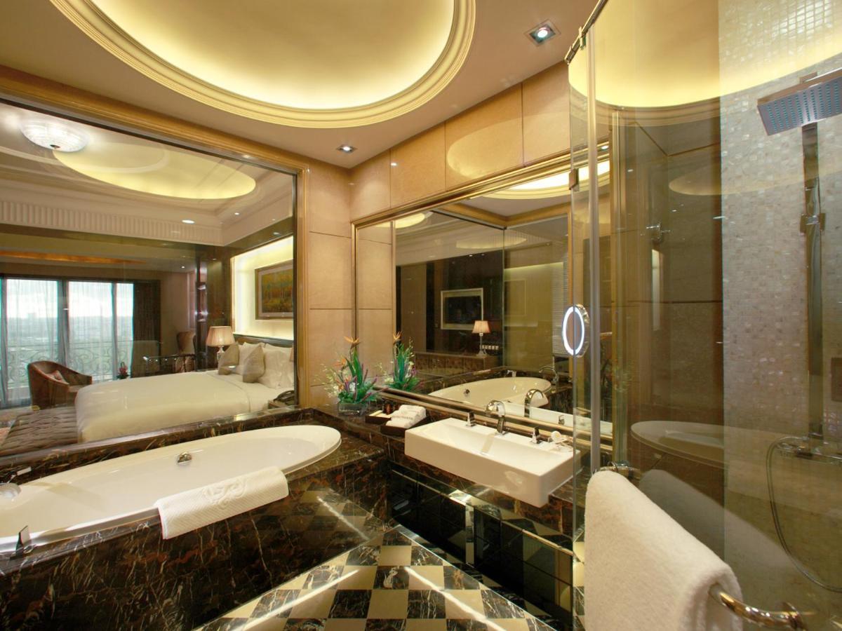 Chateau Star River Pudong Shanghai Exterior foto